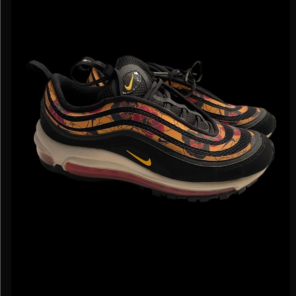 Excellent condition air max 97 yellow with roses